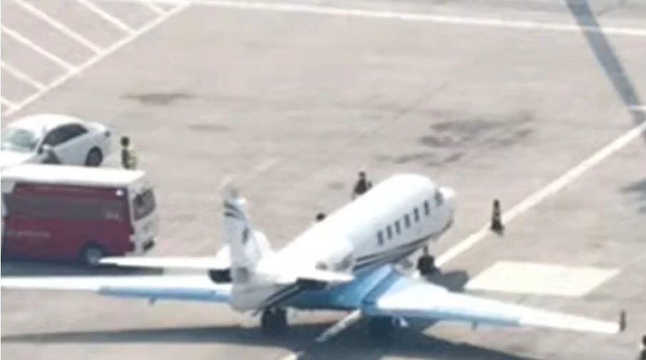 সিঙ্গাপুর পৌঁছেছে হাদিকে বহনকারী এয়ার অ্যাম্বুলেন্স